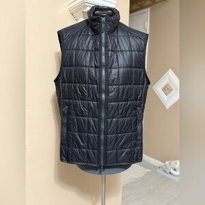 FRAUENSCHUH Men's Sleek Black Puffer Vest